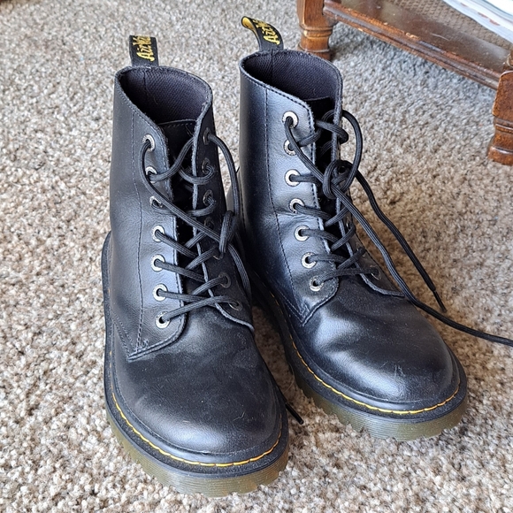 Dr. Martens Shoes - Dr Marten Black Boots